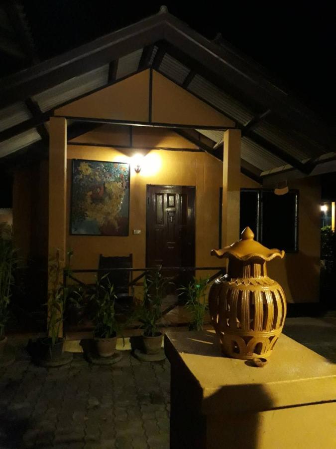 Charlie's House होटल Pai